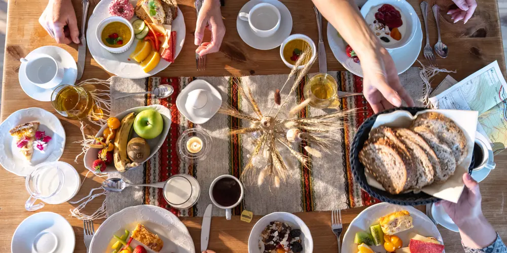 Frokostbuffet i restauranten på Filefjellstuene
