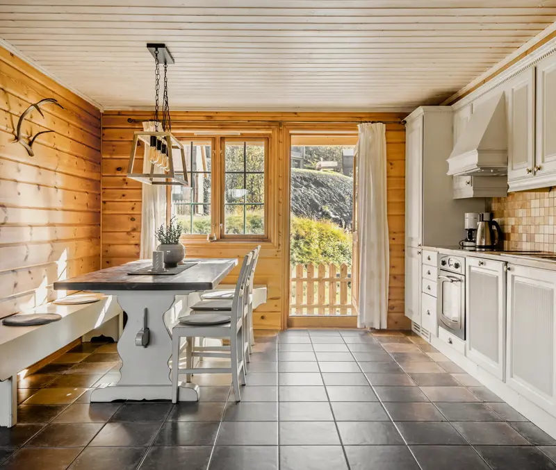 Åpen stue- og kjøkkenløsning i leilighetene på Filefjellstuene