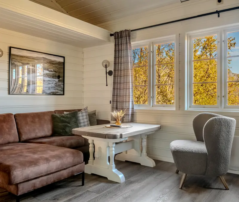 Stue i rekkehyttene på Filefjellstuene