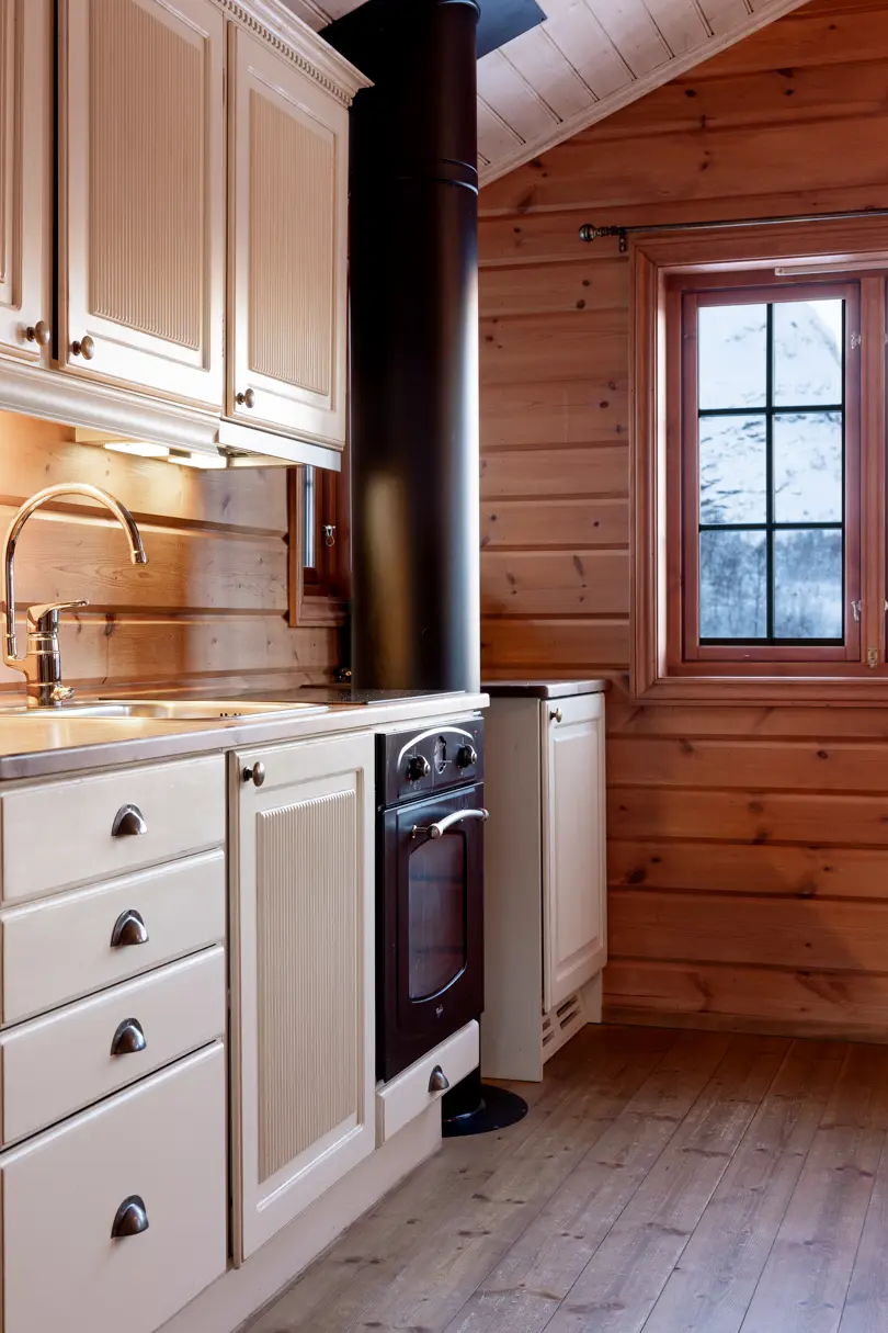 Innredning av kjøkken i leilighet på Filefjellstuene