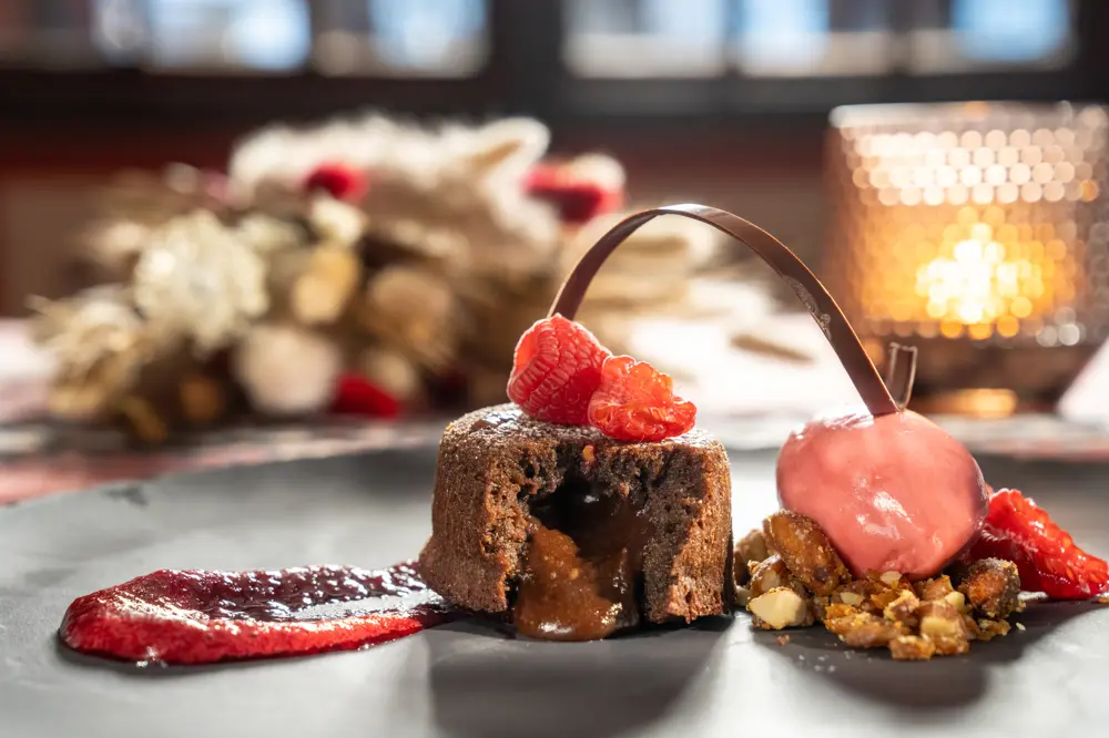 Smakfull sjokoladedessert servert på Filefjellstuene