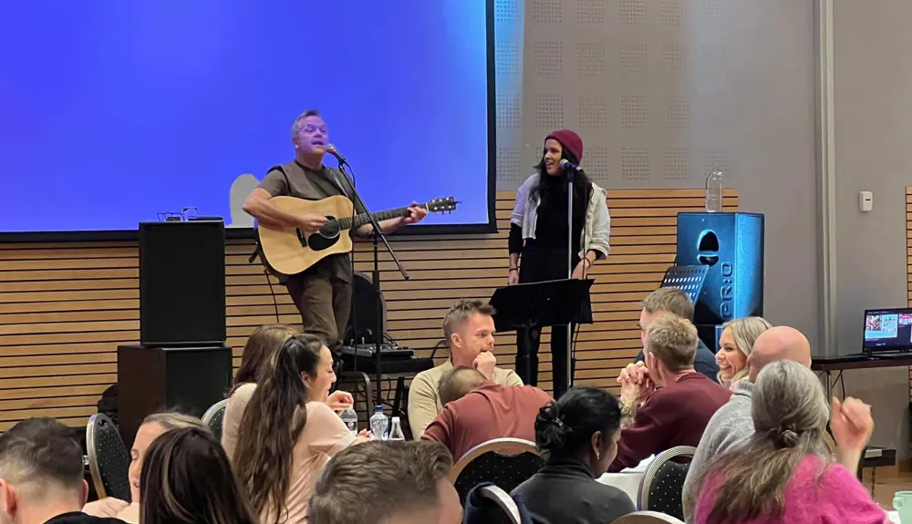 Hit Duo consists of Odd Tore Moen and Linda Rebni Moen. 