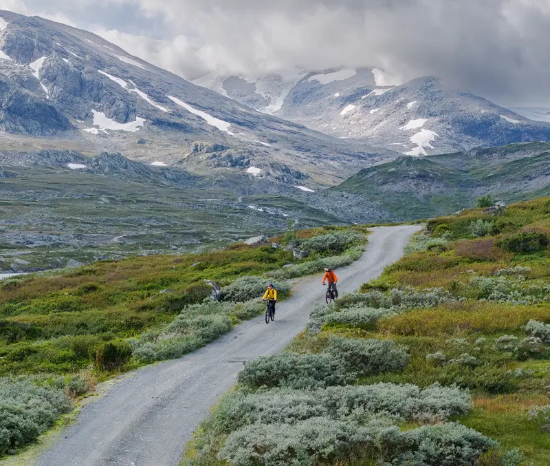 Sykling på Koldedalsvegen ved Jotunheimen
