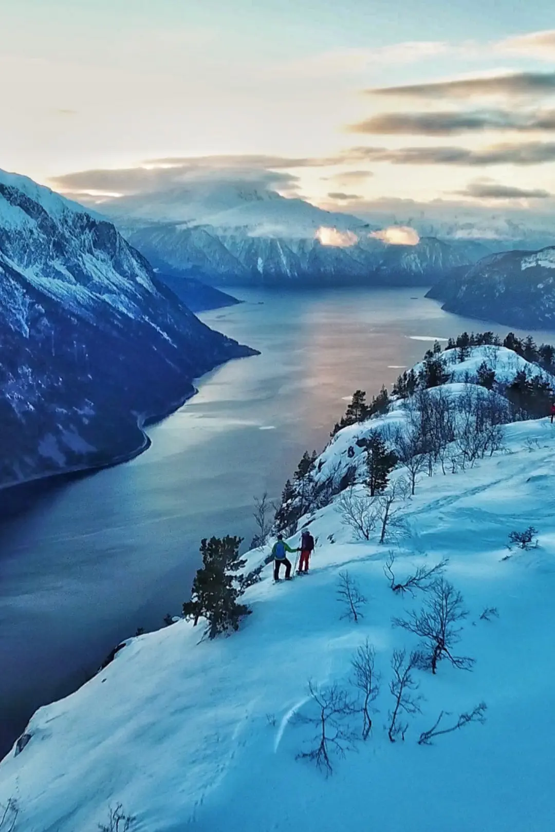 In The Middle Of Snowhere Snowshoeing Paradisjuvet 16 9 L