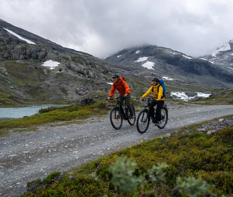 Sykling på Koldedalsvegen ved Jotunheimen